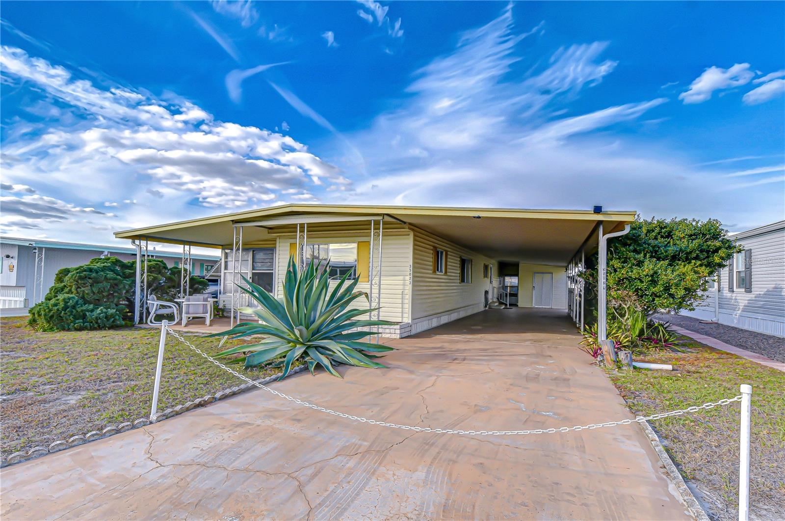 TB8468242 Property Photo