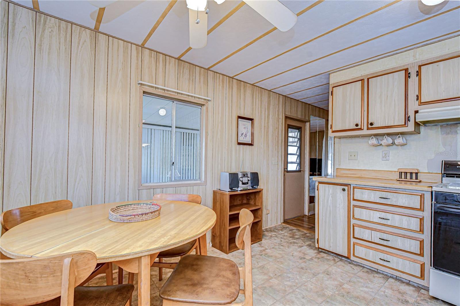 TB8468242 Property Photo