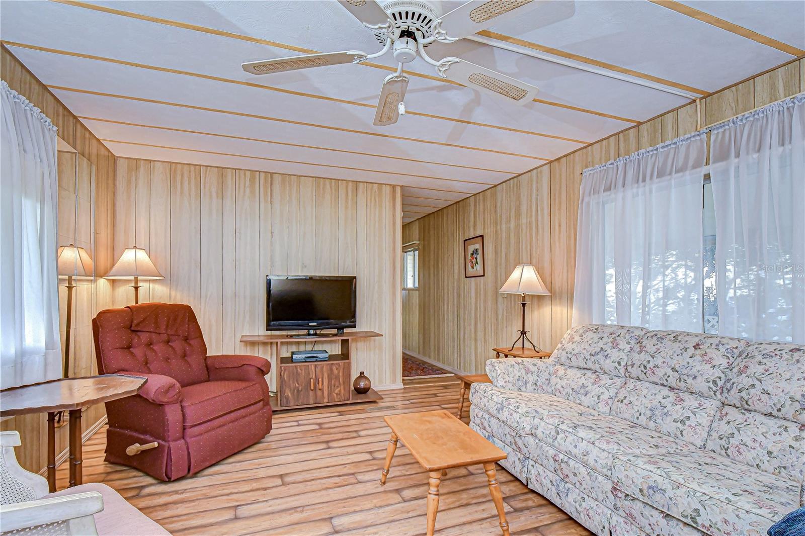 TB8468242 Property Photo