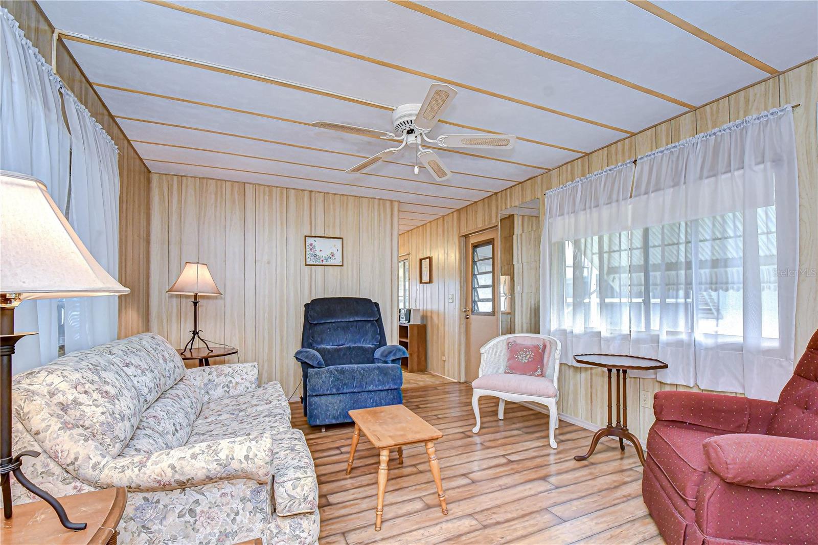 TB8468242 Property Photo