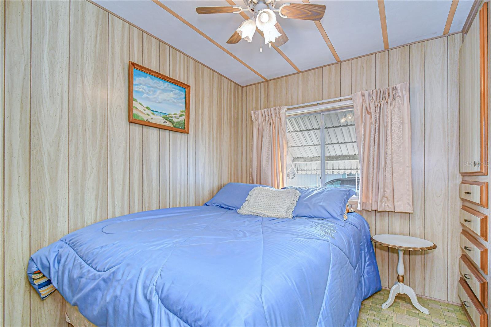 TB8468242 Property Photo