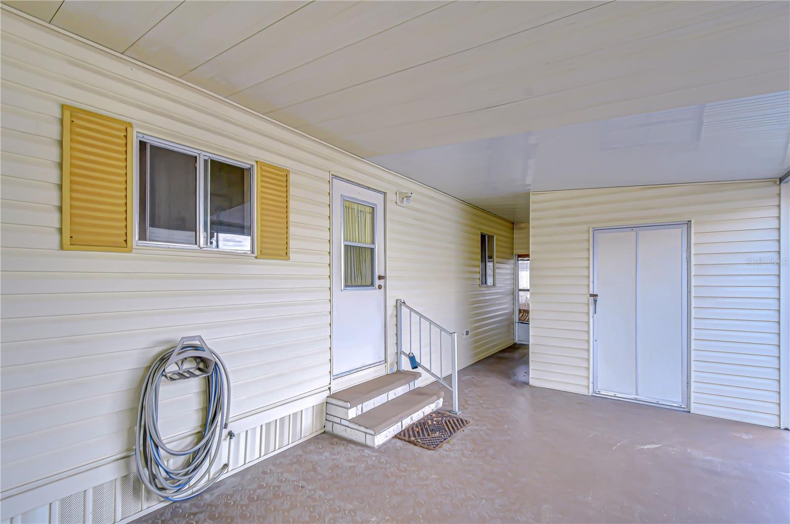 TB8468242 Property Photo