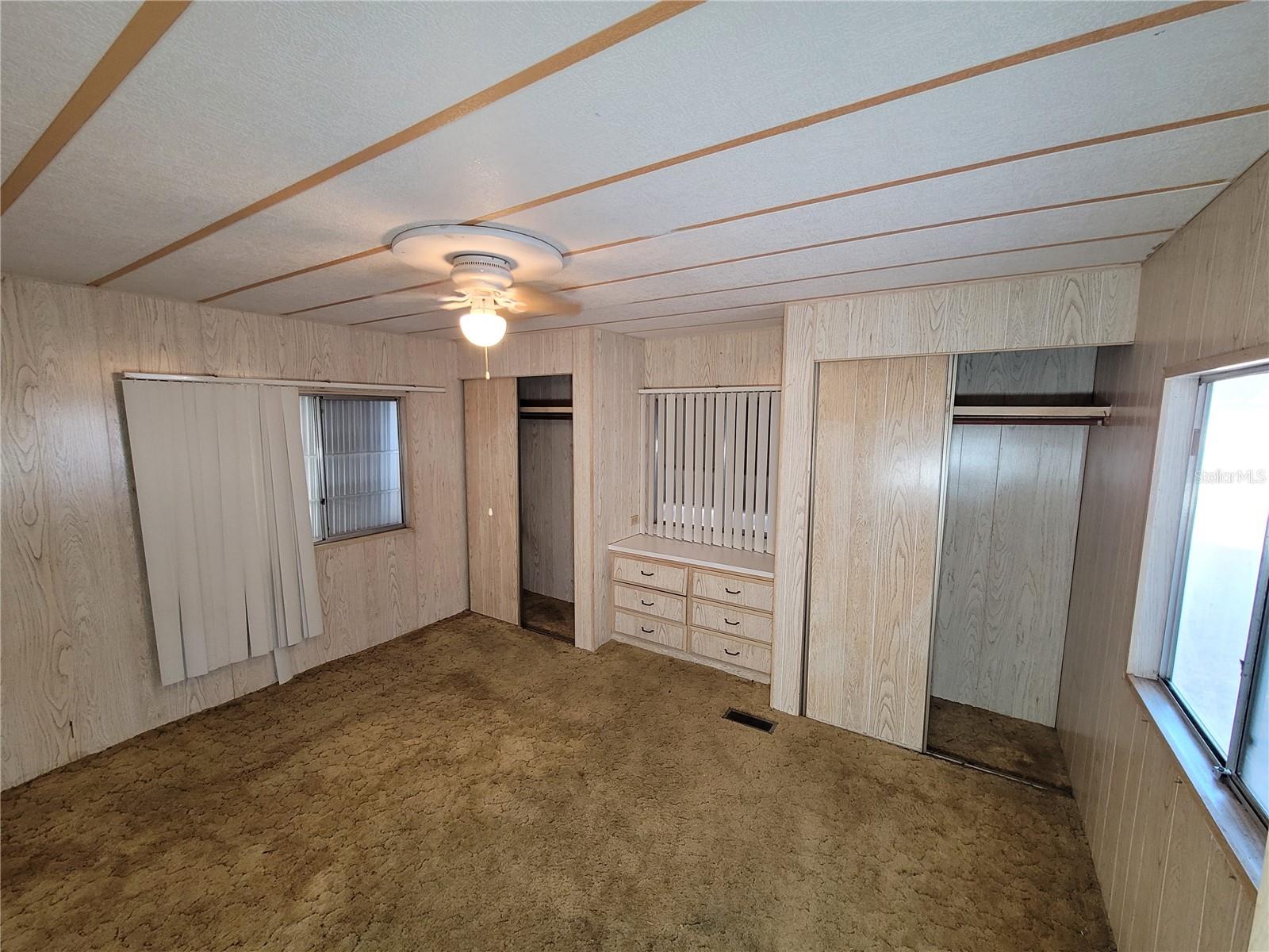 5021 HILL DR, ZEPHYRHILLS, FL, 33542