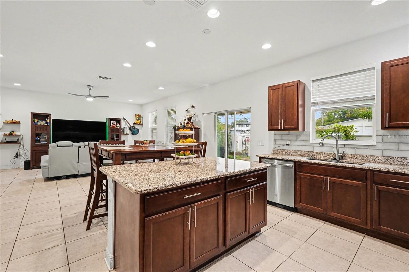 1903 W STATE ST, TAMPA, FL, 33606