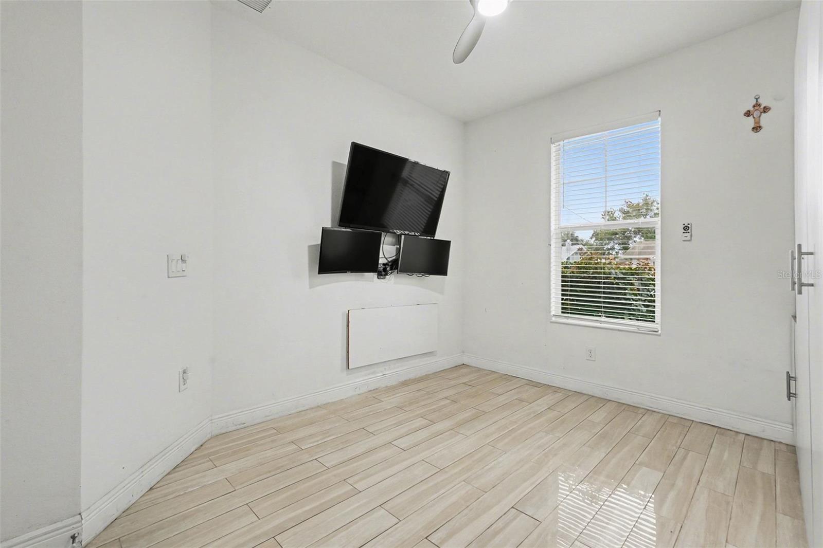 1903 W STATE ST, TAMPA, FL, 33606