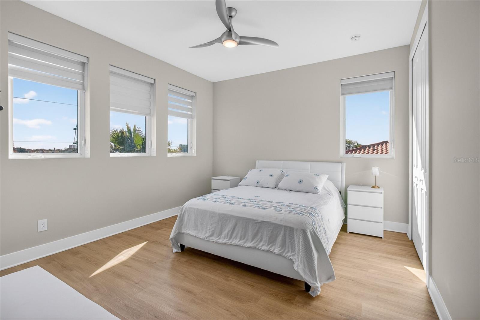 301 79TH ST S, ST PETERSBURG, FL, 33707