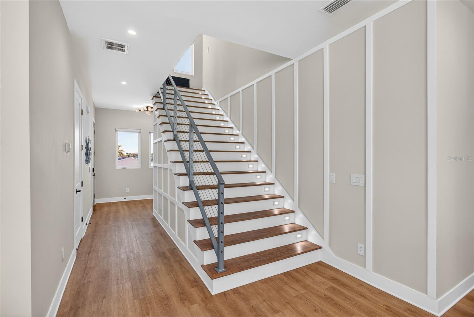 301 79TH ST S, ST PETERSBURG, FL, 33707