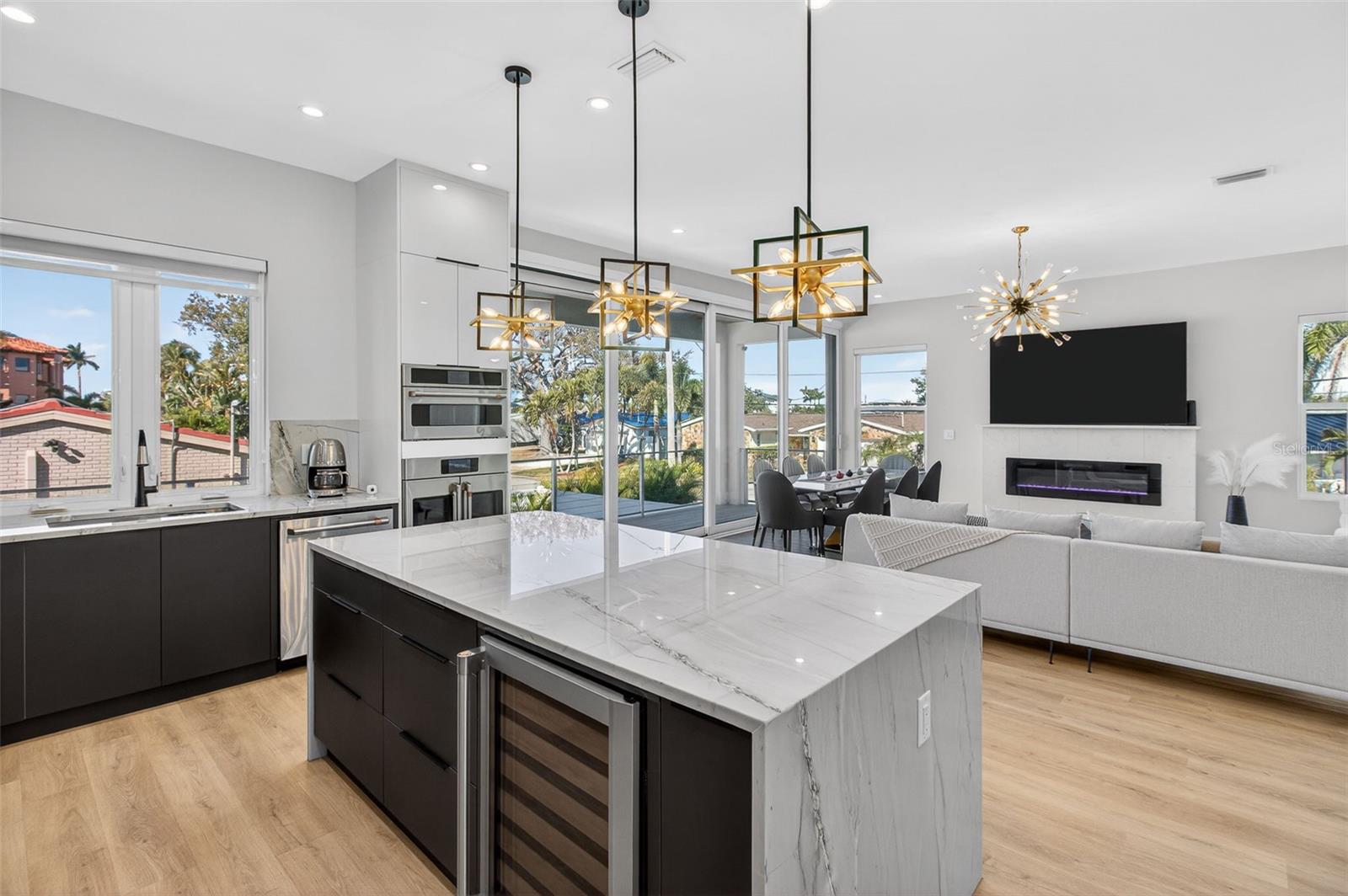 301 79TH ST S, ST PETERSBURG, FL, 33707