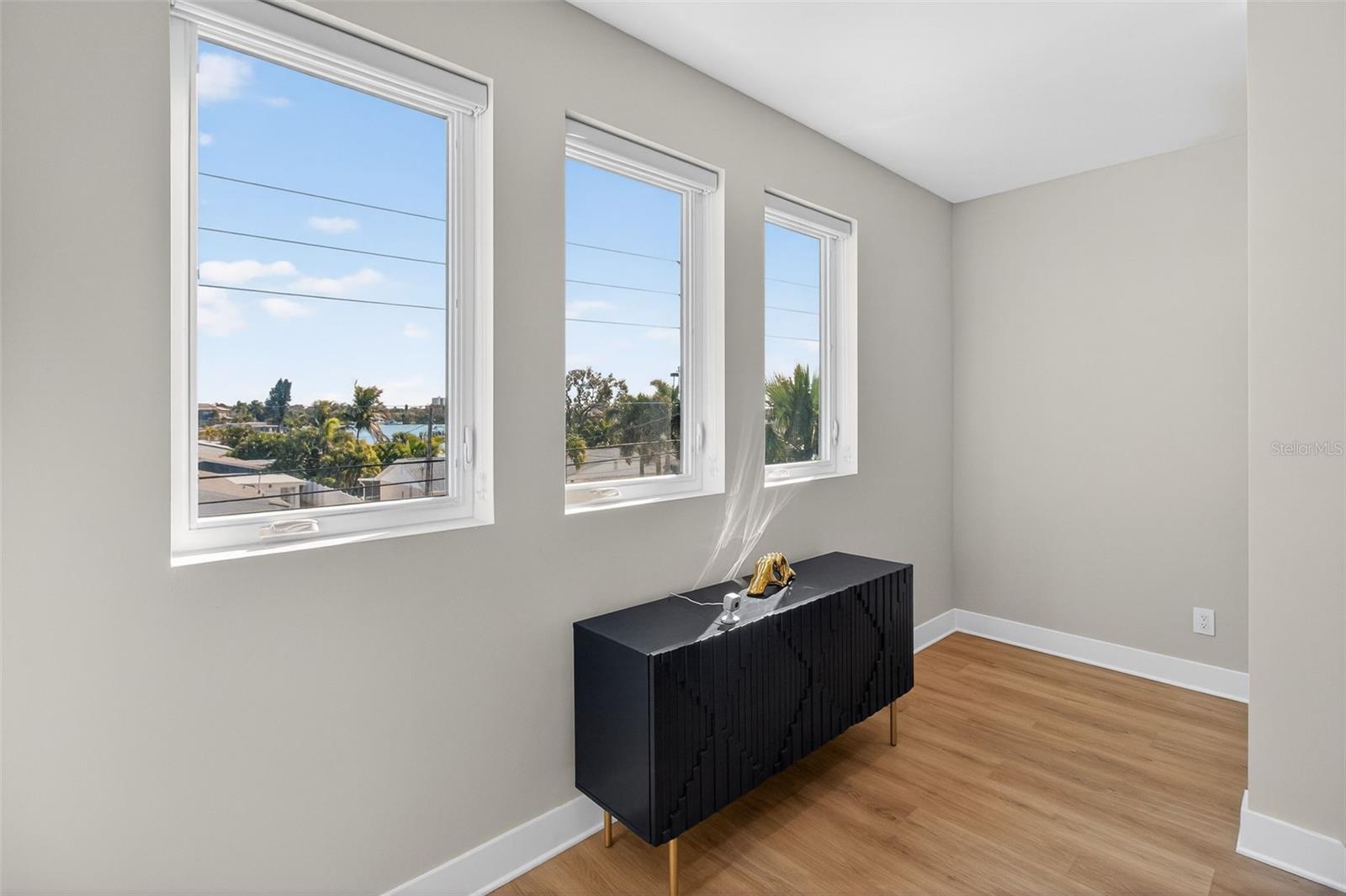 301 79TH ST S, ST PETERSBURG, FL, 33707