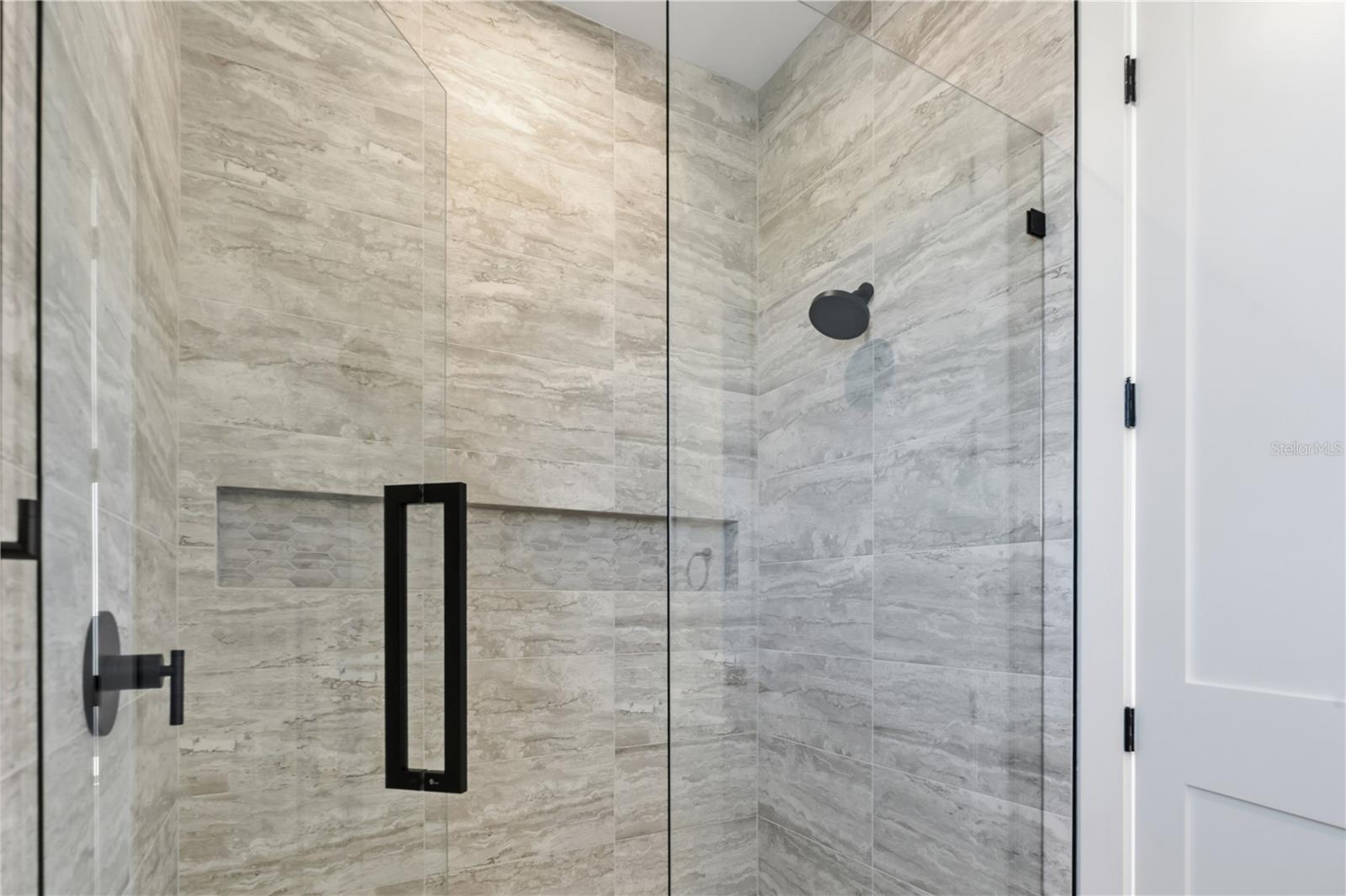 O6376484 Property Photo