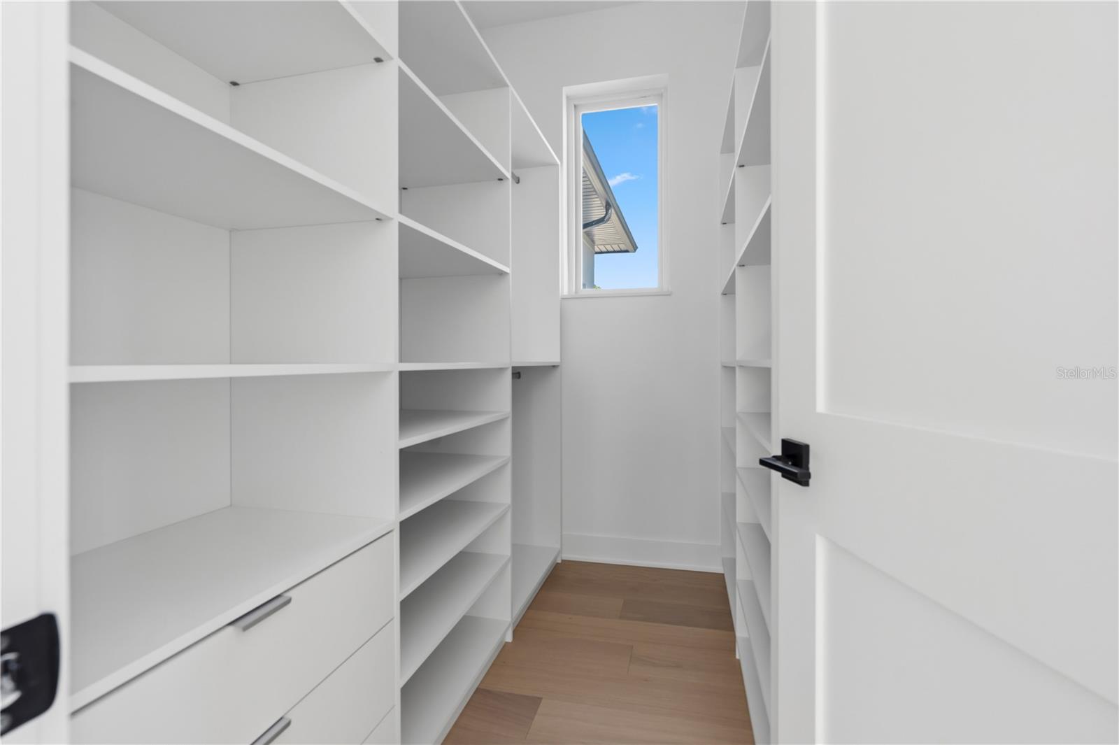 O6376484 Property Photo