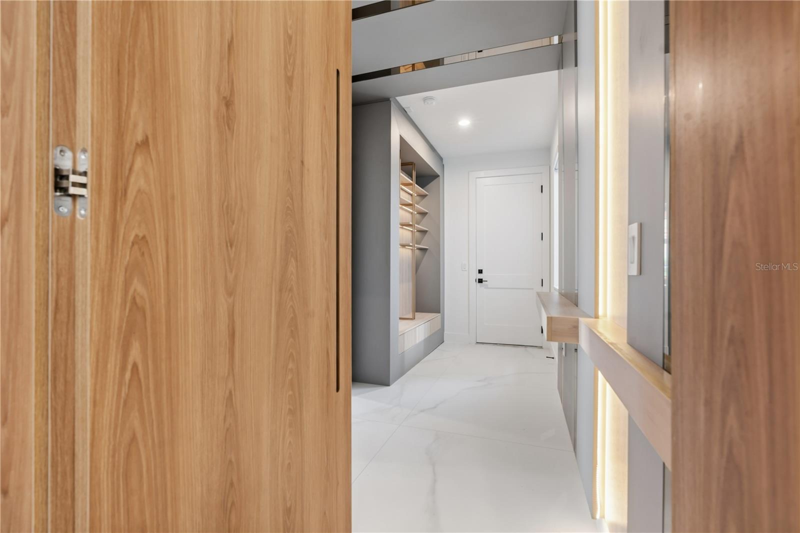 O6376484 Property Photo