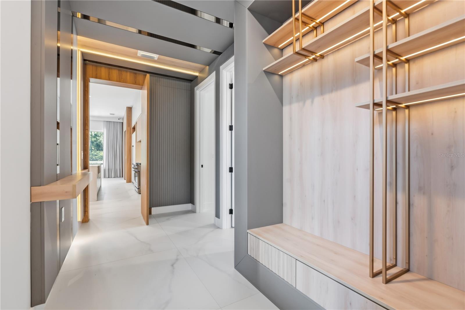 O6376484 Property Photo