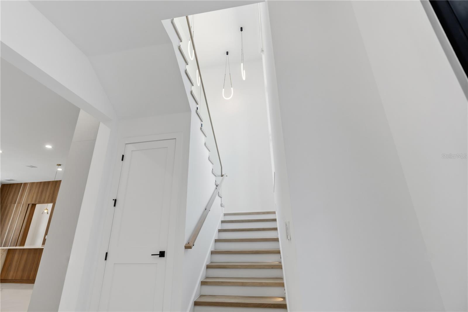 O6376484 Property Photo