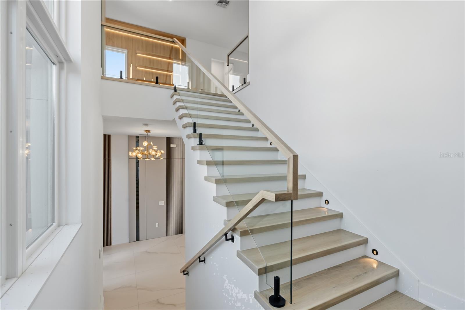 O6376484 Property Photo