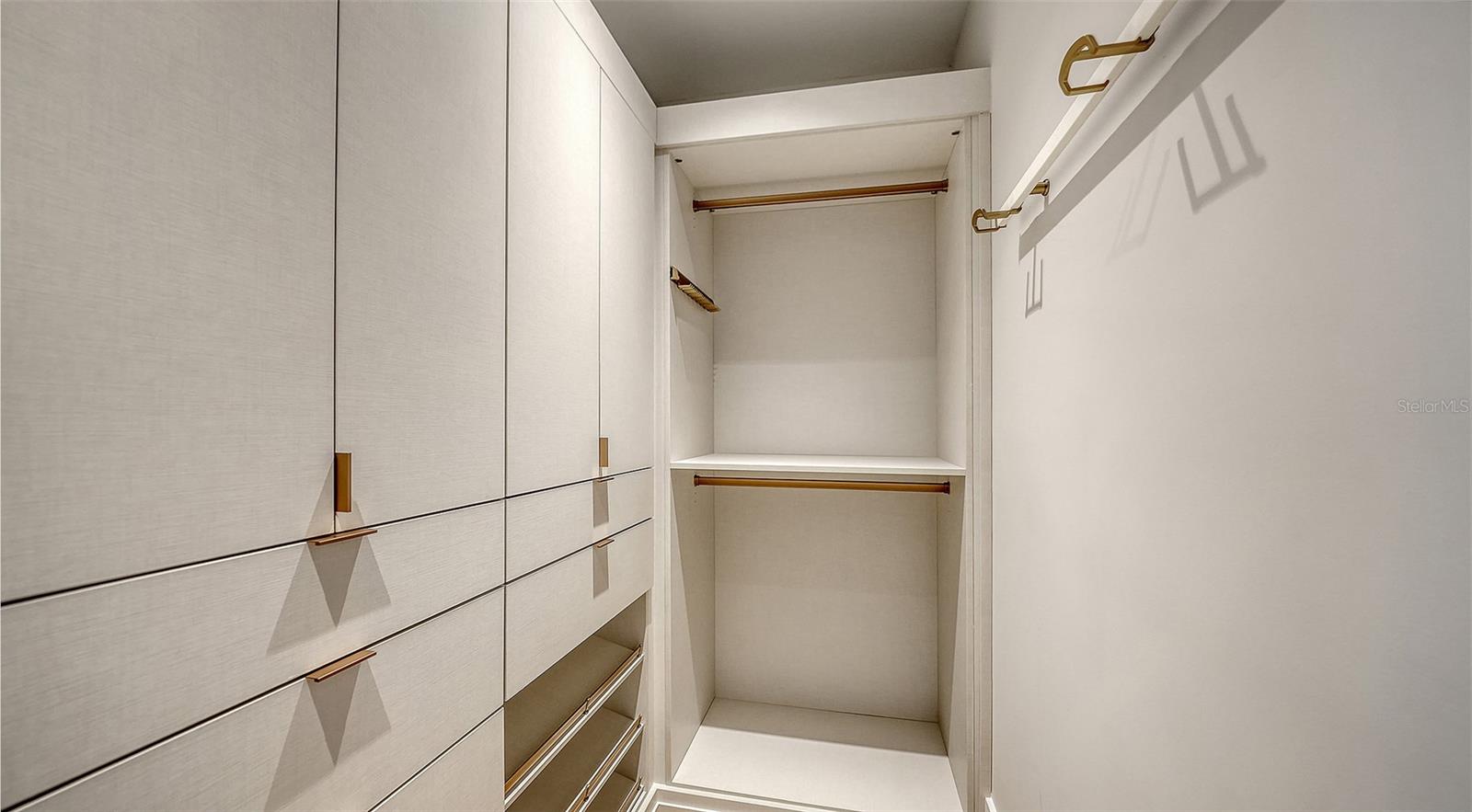 A4679657 Property Photo