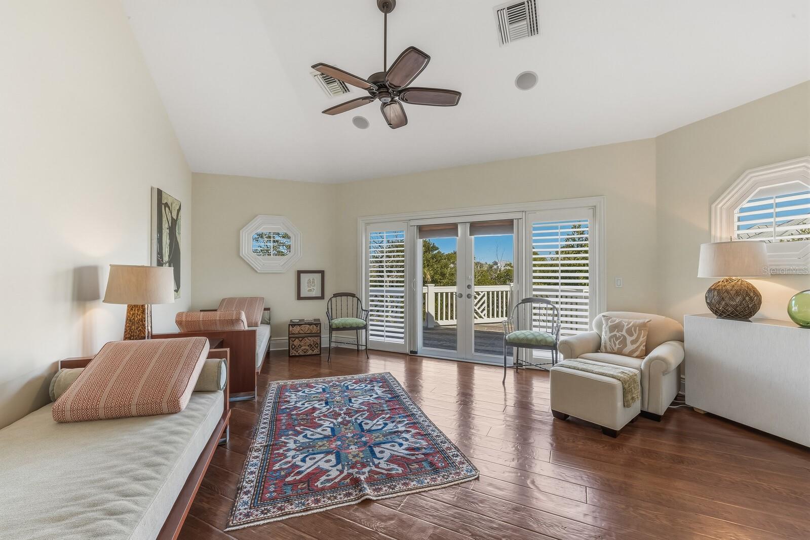 D6145790 Property Photo