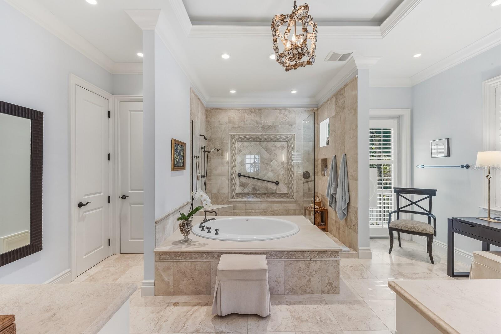 D6145790 Property Photo