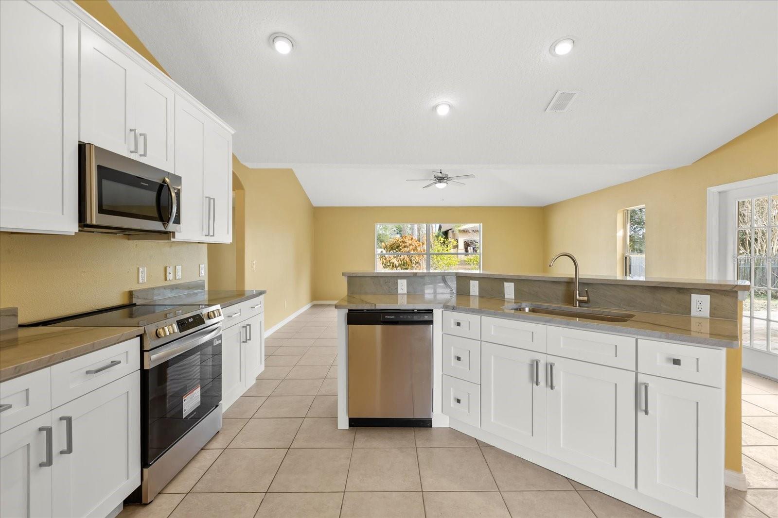 1-619 RHODES DR, DELAND, FL, 32720