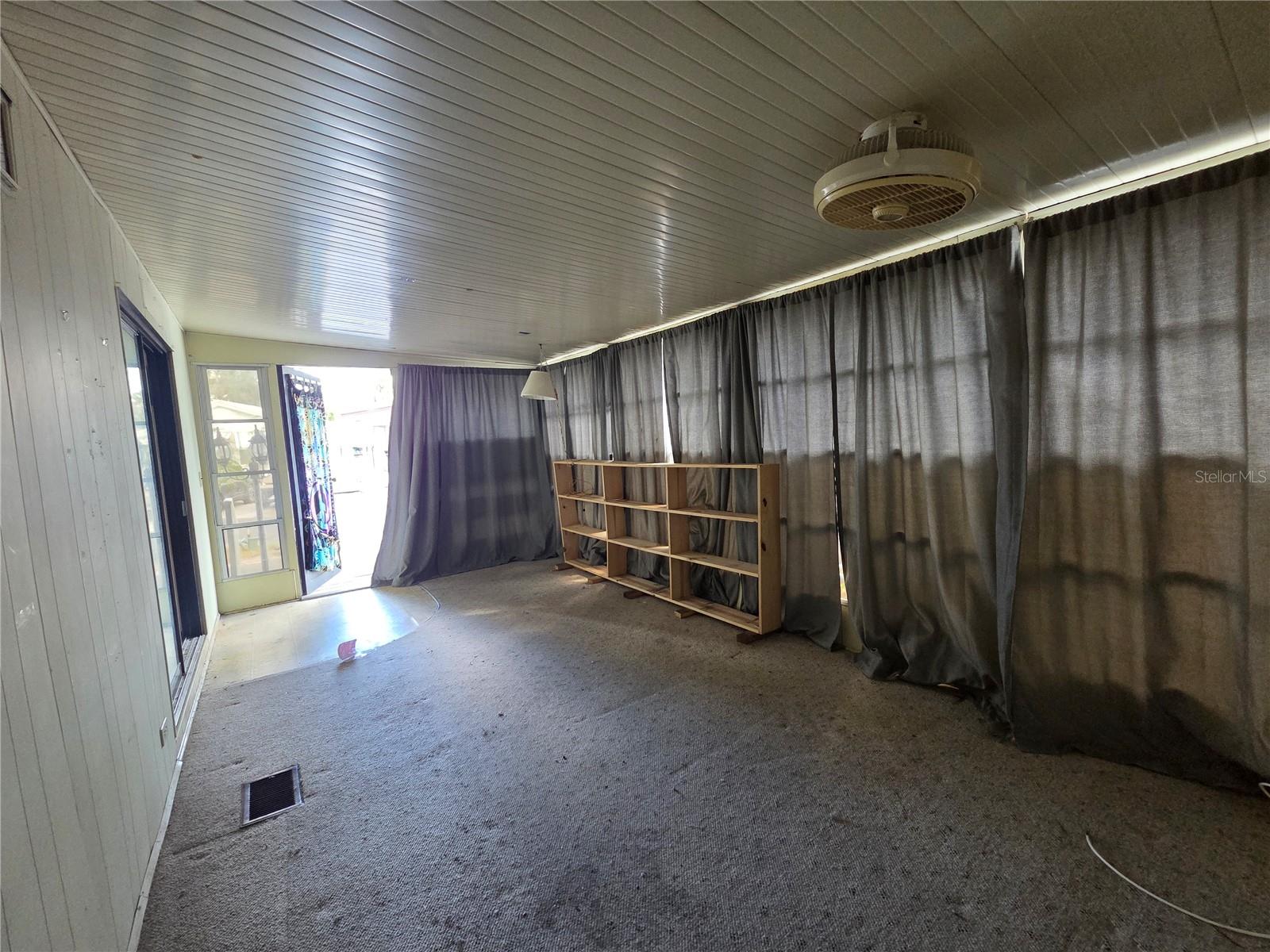 TB8468393 Property Photo