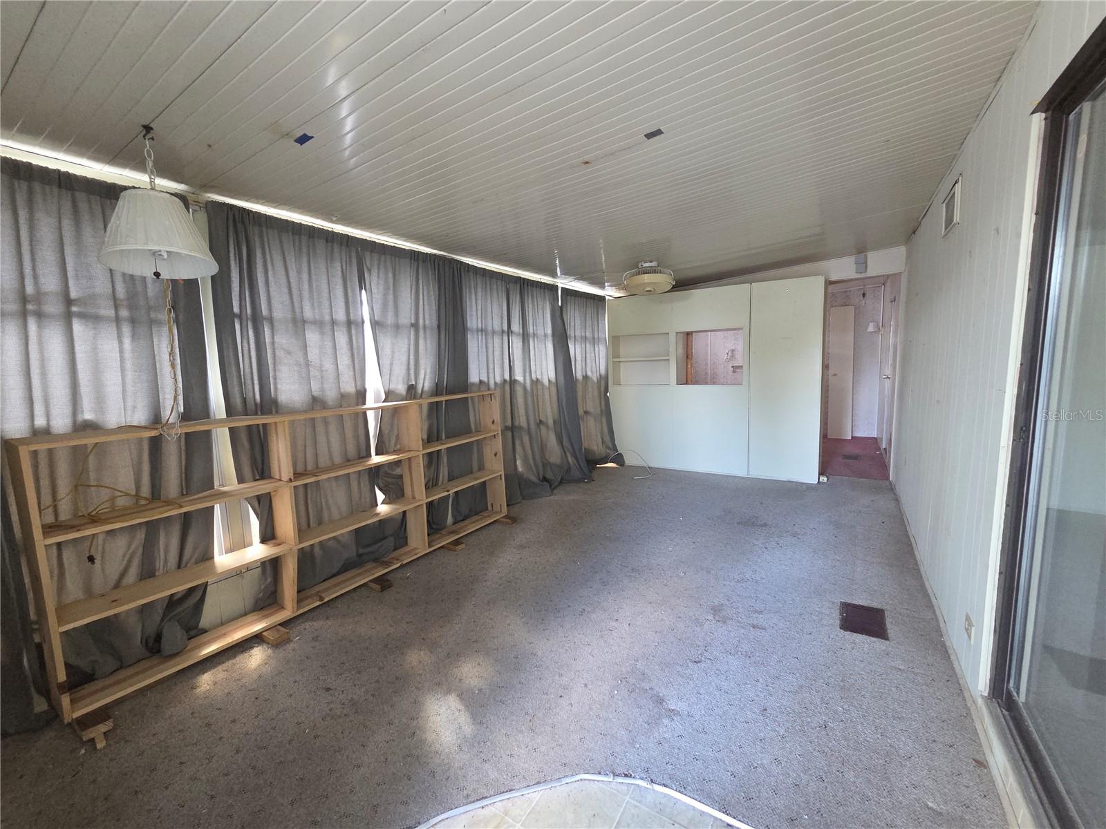 TB8468393 Property Photo