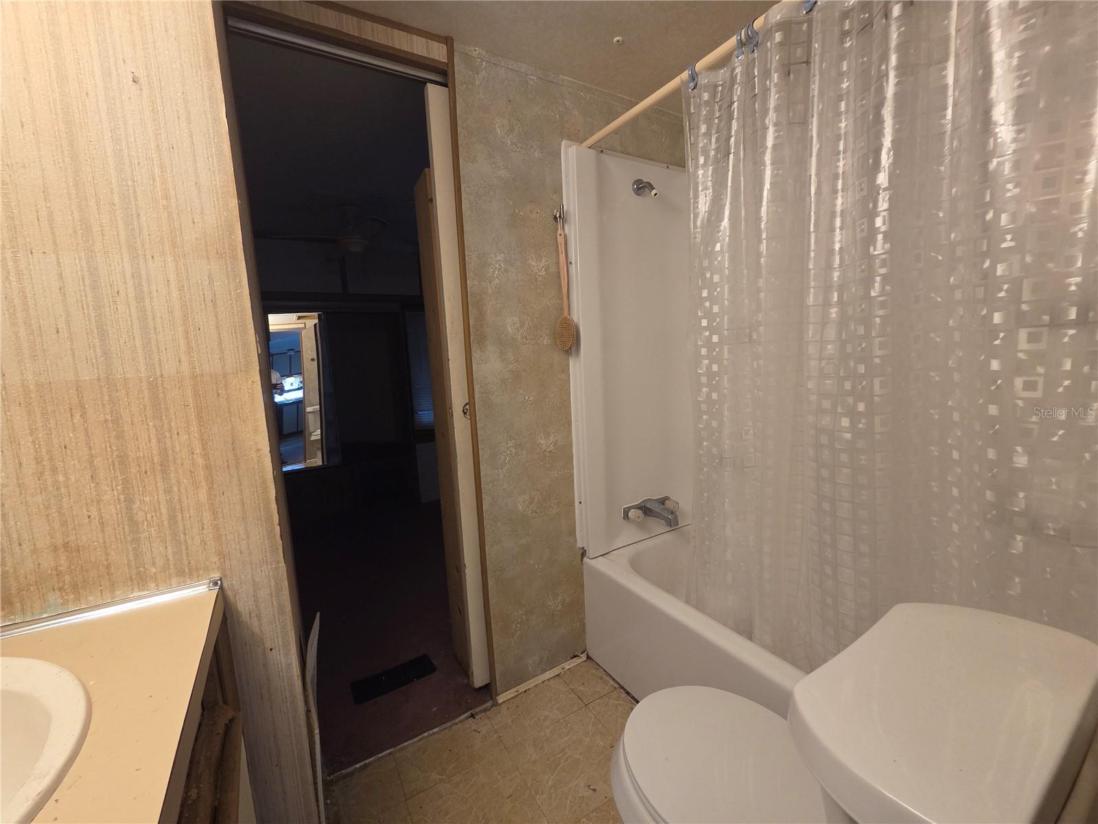 TB8468393 Property Photo