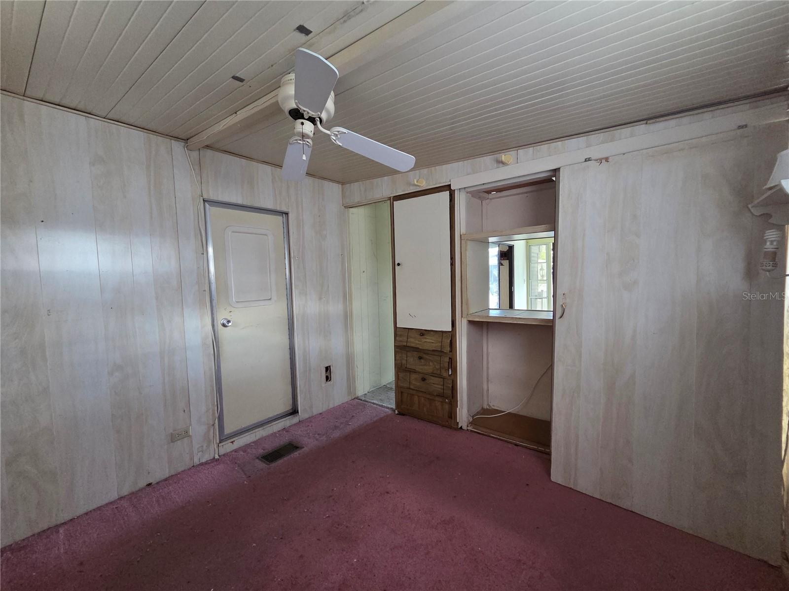 TB8468393 Property Photo