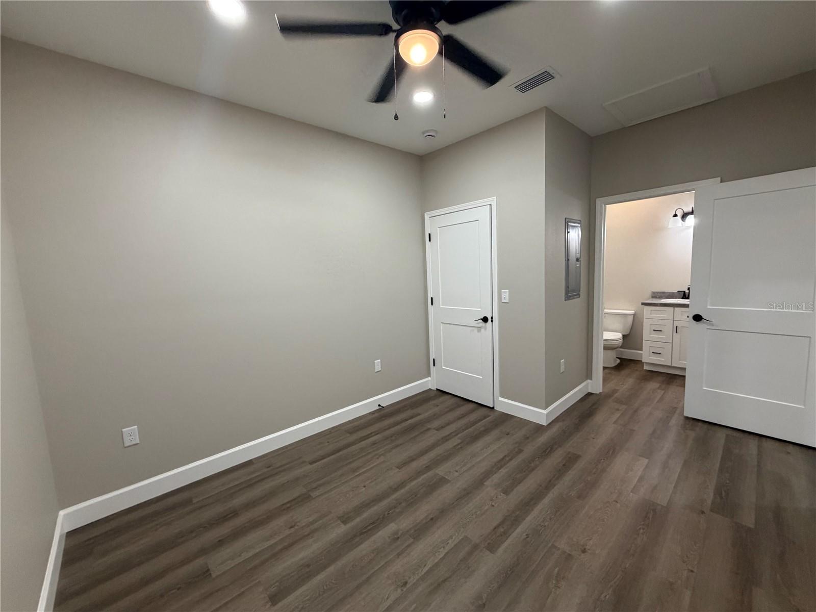 1418 SE MAGNOLIA LOOP #102, LAKE CITY, FL, 32025