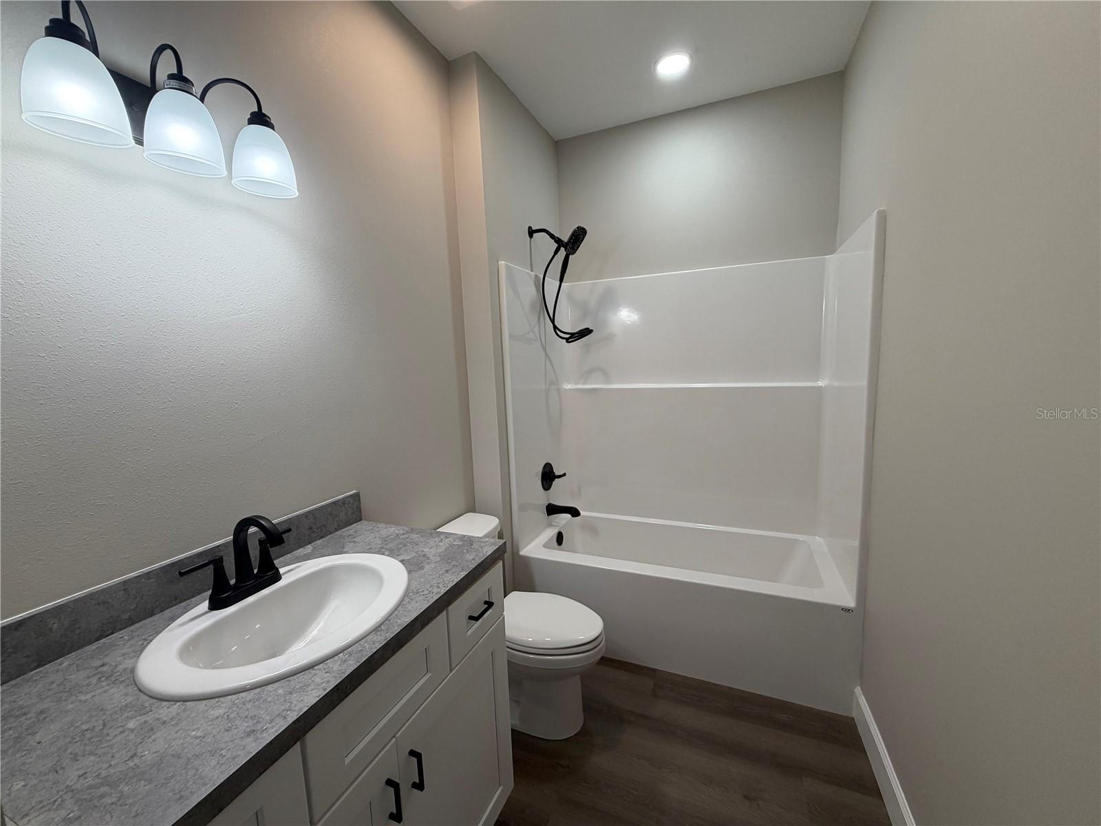 1418 SE MAGNOLIA LOOP #102, LAKE CITY, FL, 32025