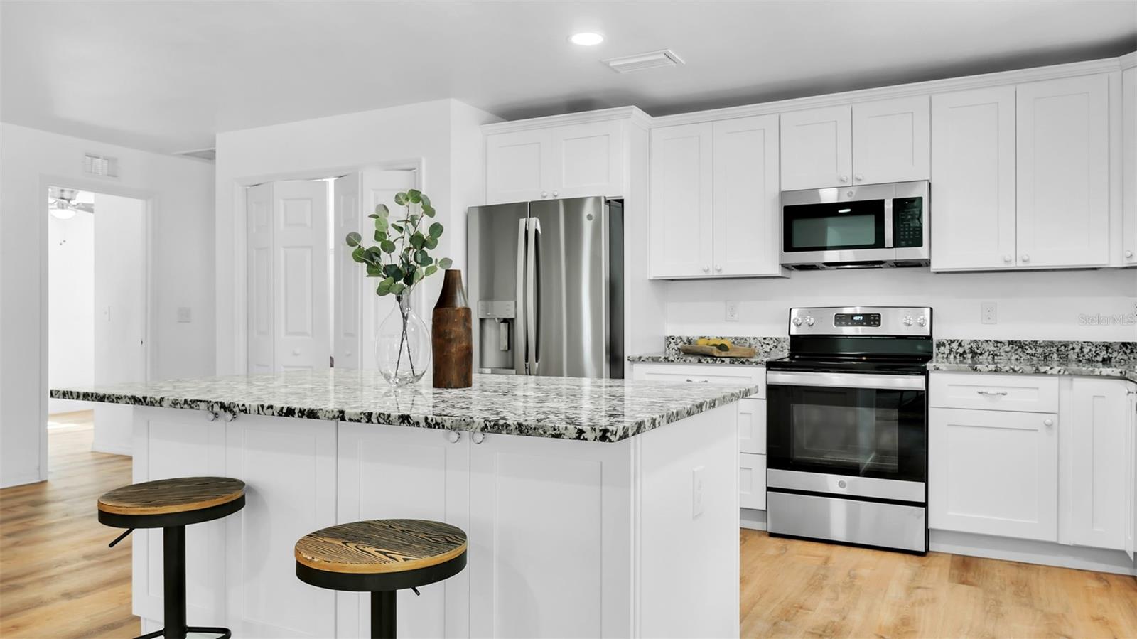 4694 YARMOUTH AVE S, ST PETERSBURG, FL, 33711