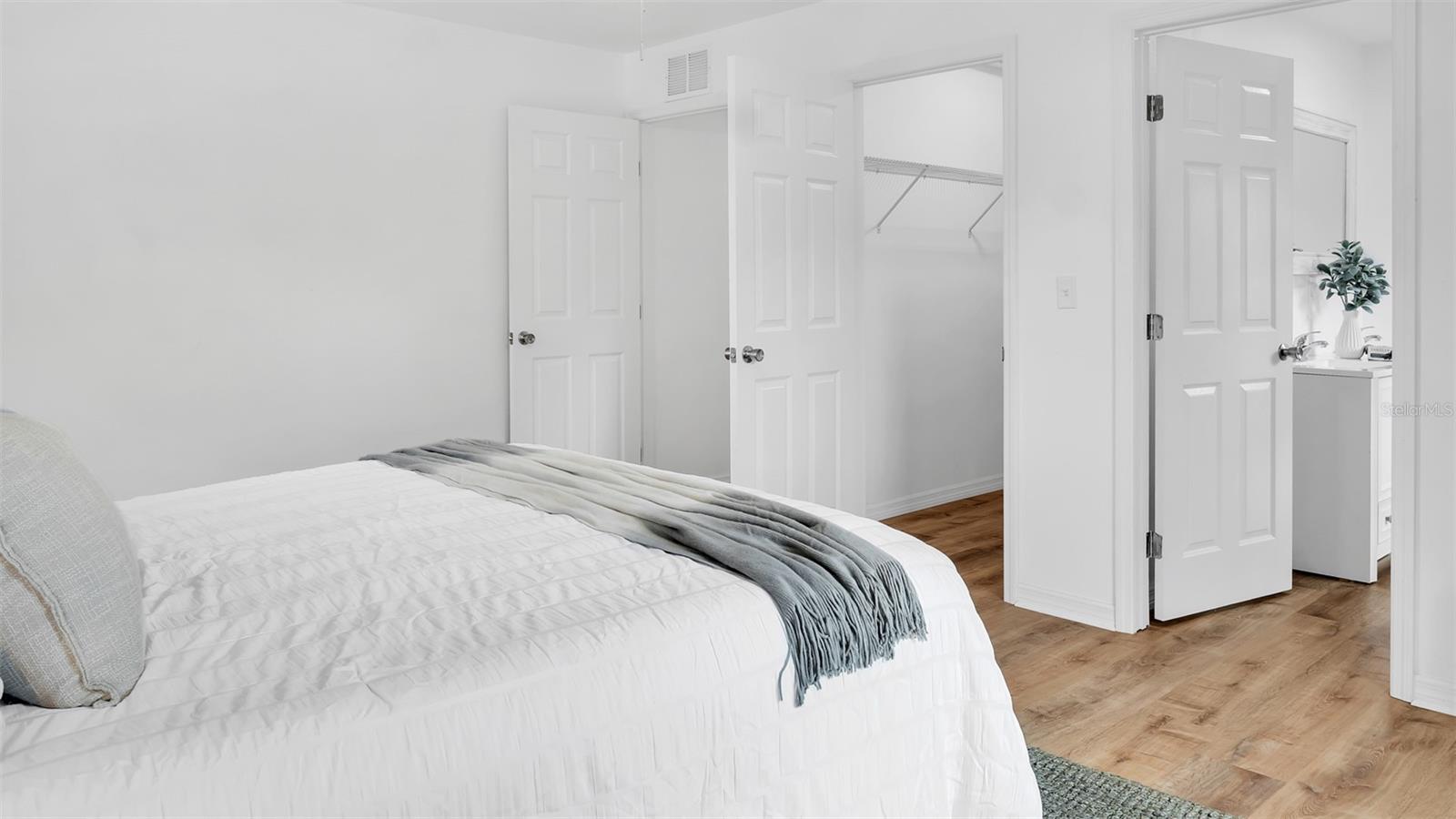 4694 YARMOUTH AVE S, ST PETERSBURG, FL, 33711