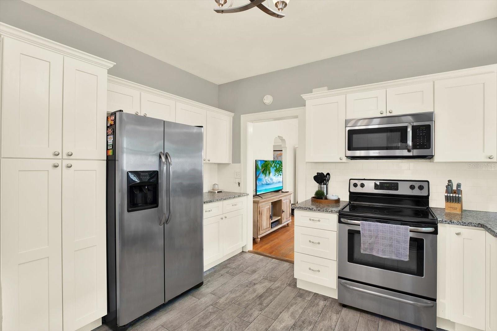 1414 E PARIS ST, TAMPA, FL, 33604