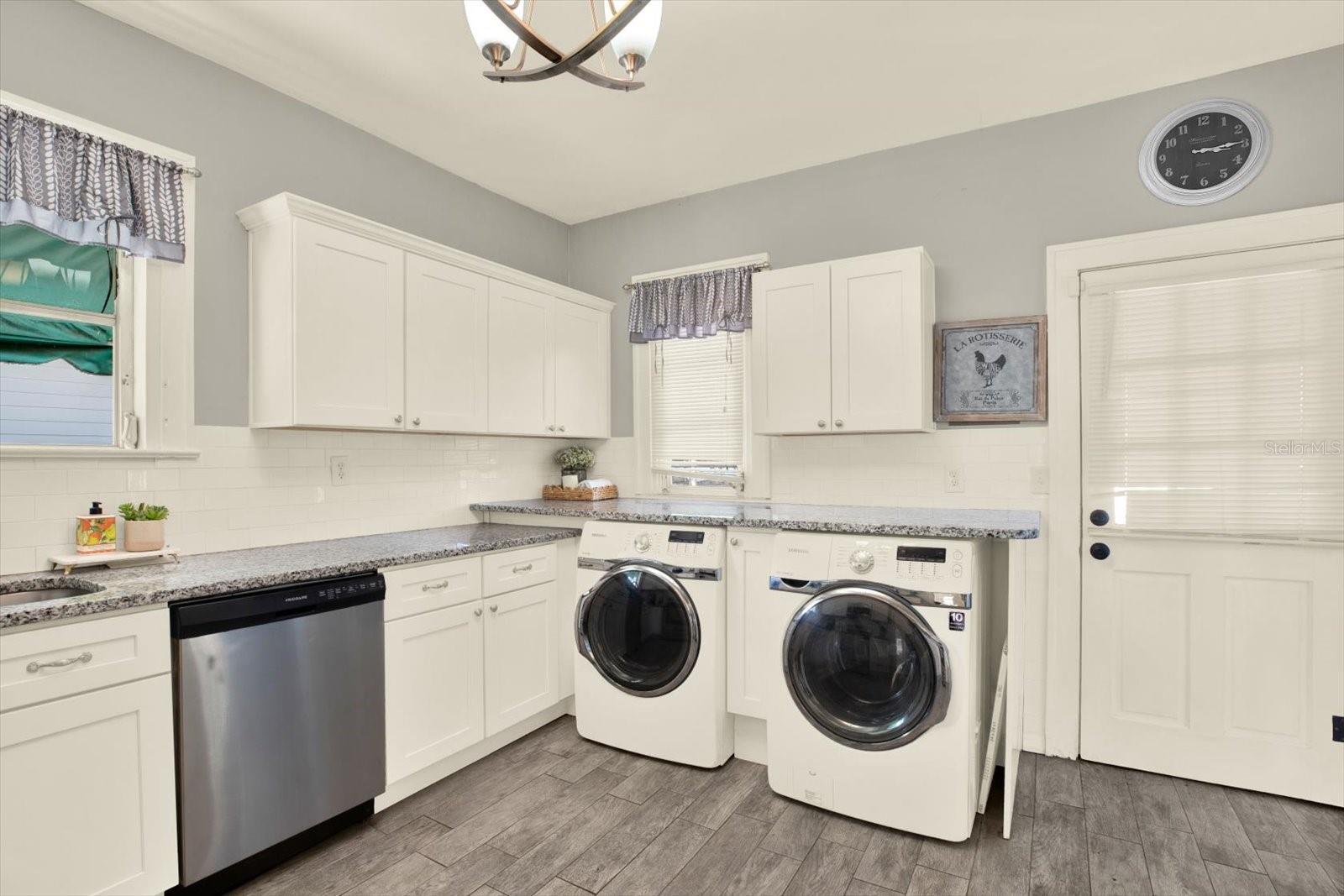 1414 E PARIS ST, TAMPA, FL, 33604