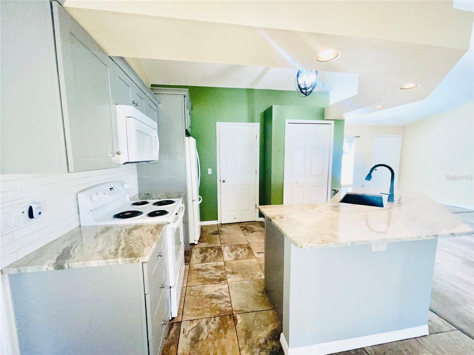 119 PINE GROVE DR, PALM COAST, FL, 32164