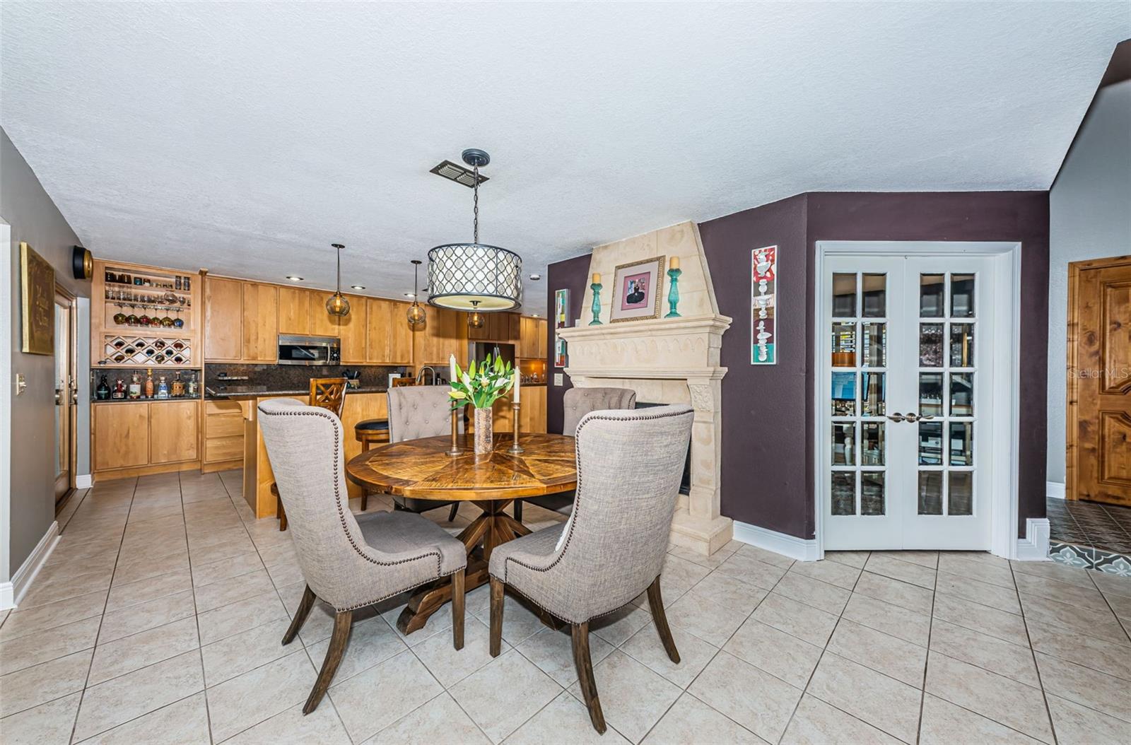 Kitchen, diningarea, french doors to bedroom