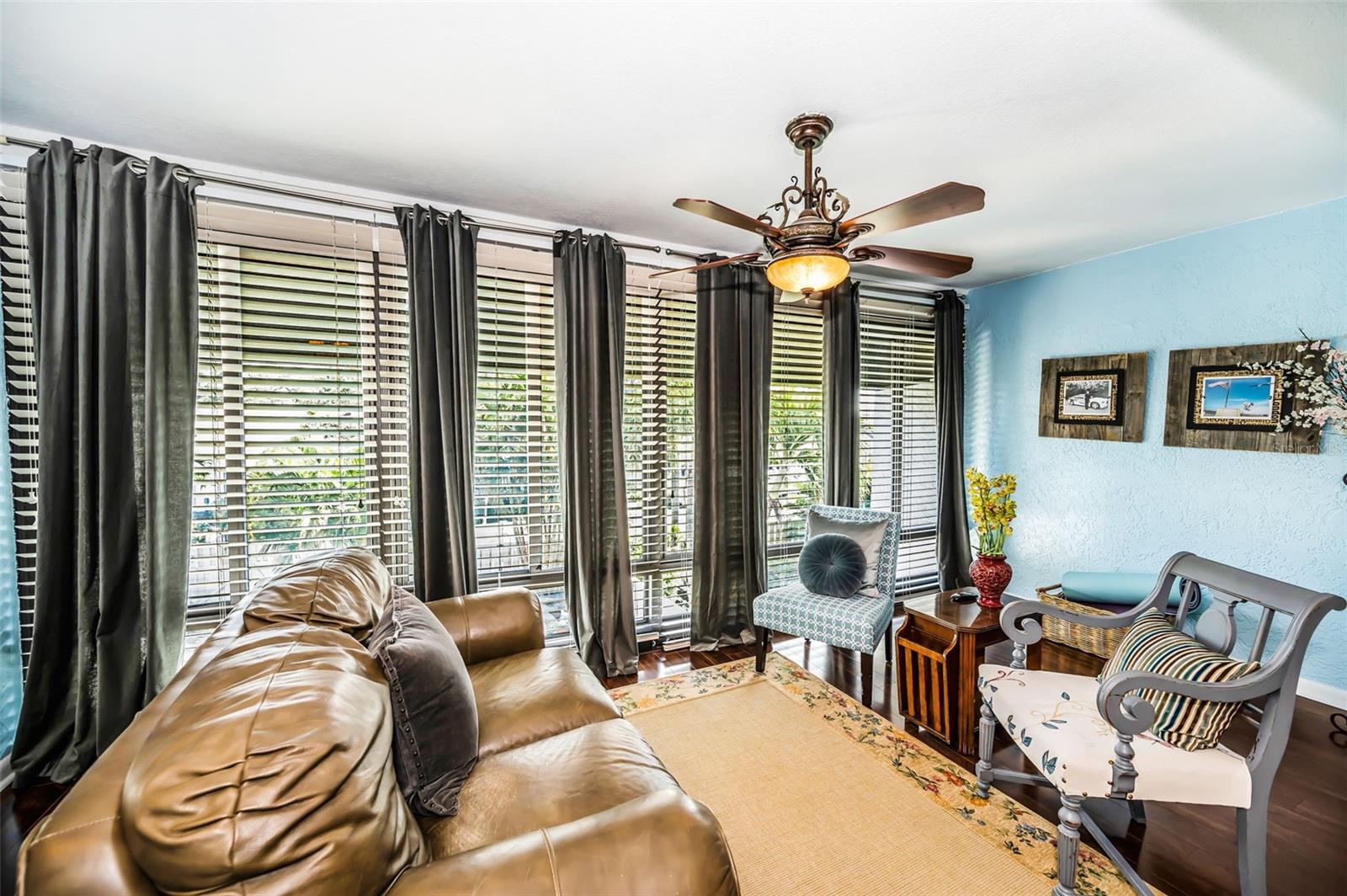 Spacious sitting ensuite room