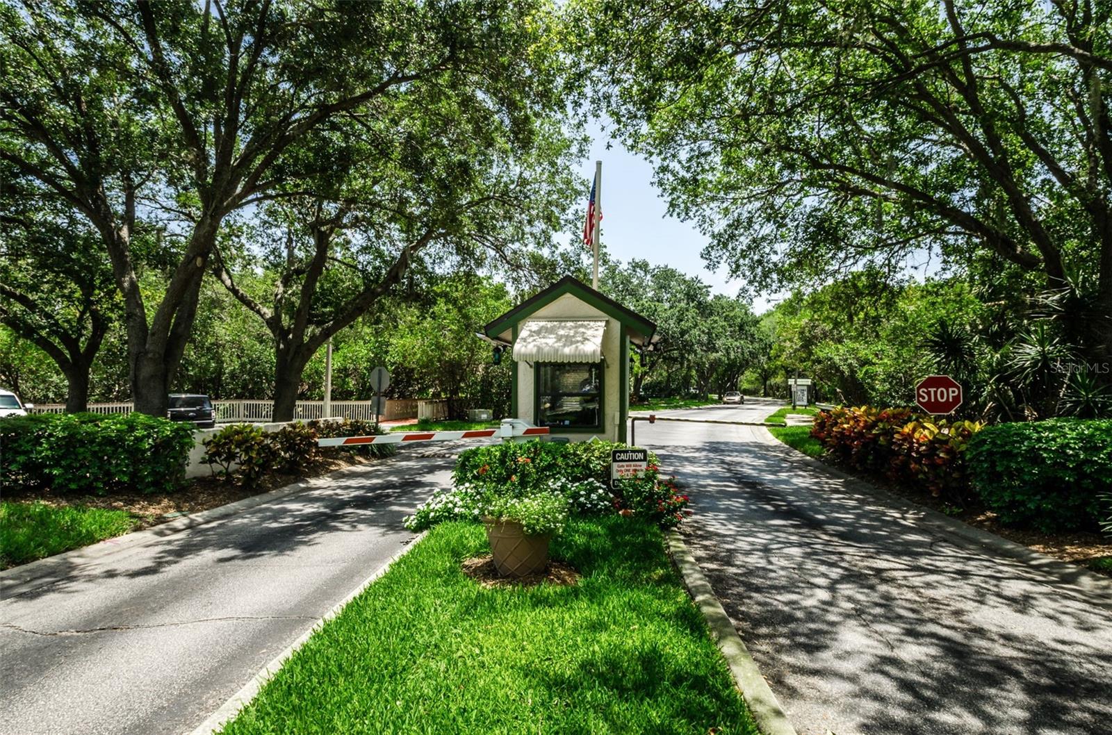 Guard entryway into Caya Costa
