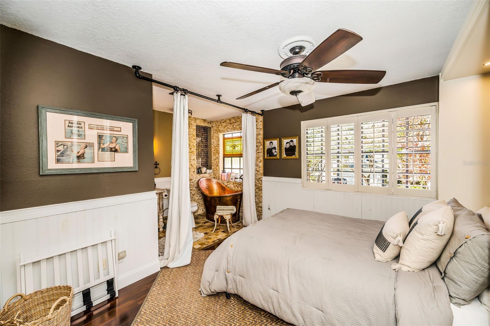 2nd bedroom upstairs with bath ensuite- copper tub