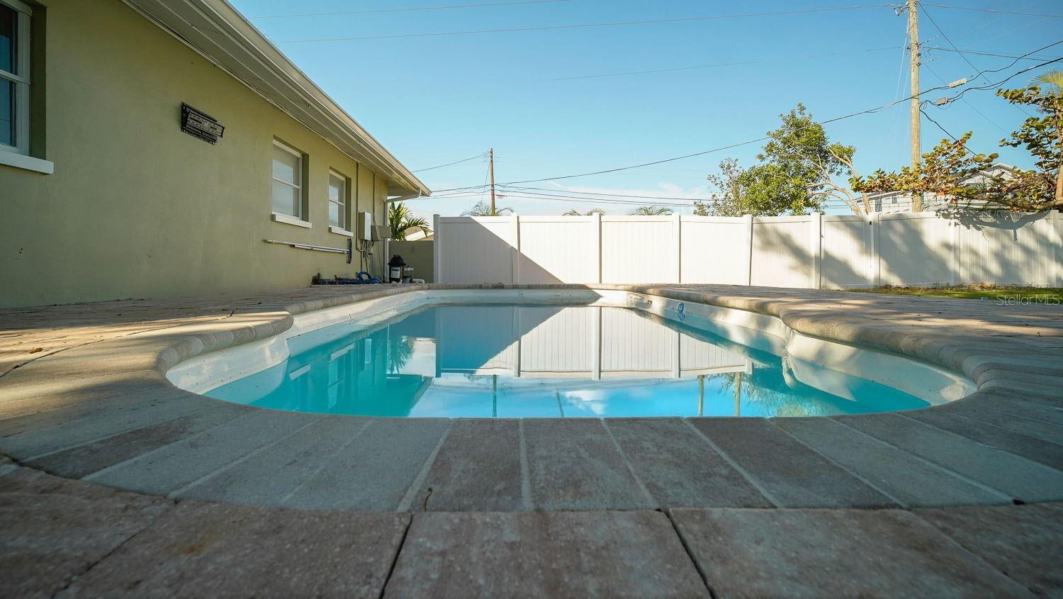 110 92ND AVE NE, ST PETERSBURG, FL, 33702