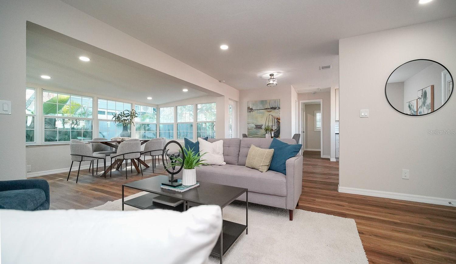 110 92ND AVE NE, ST PETERSBURG, FL, 33702