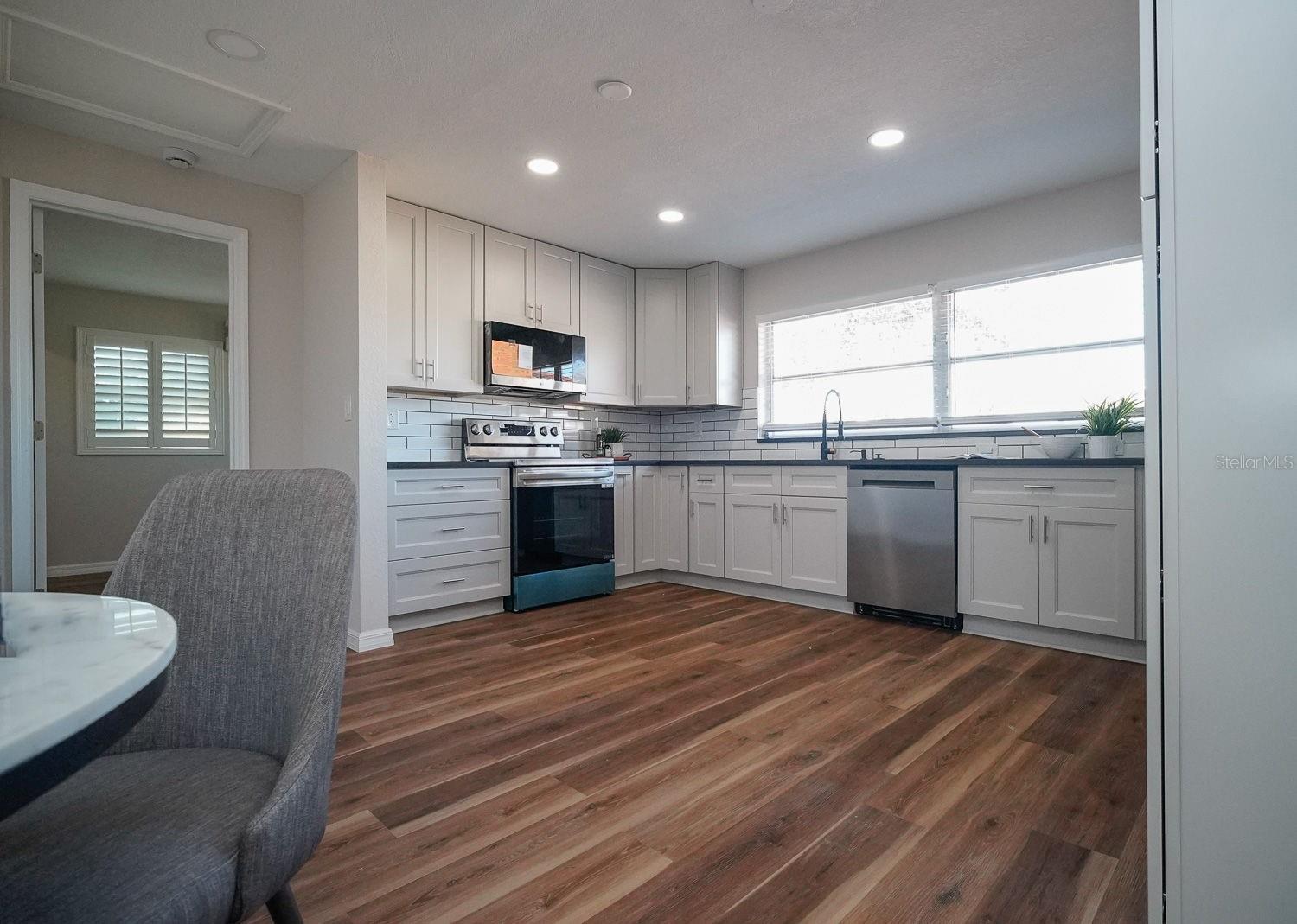 110 92ND AVE NE, ST PETERSBURG, FL, 33702