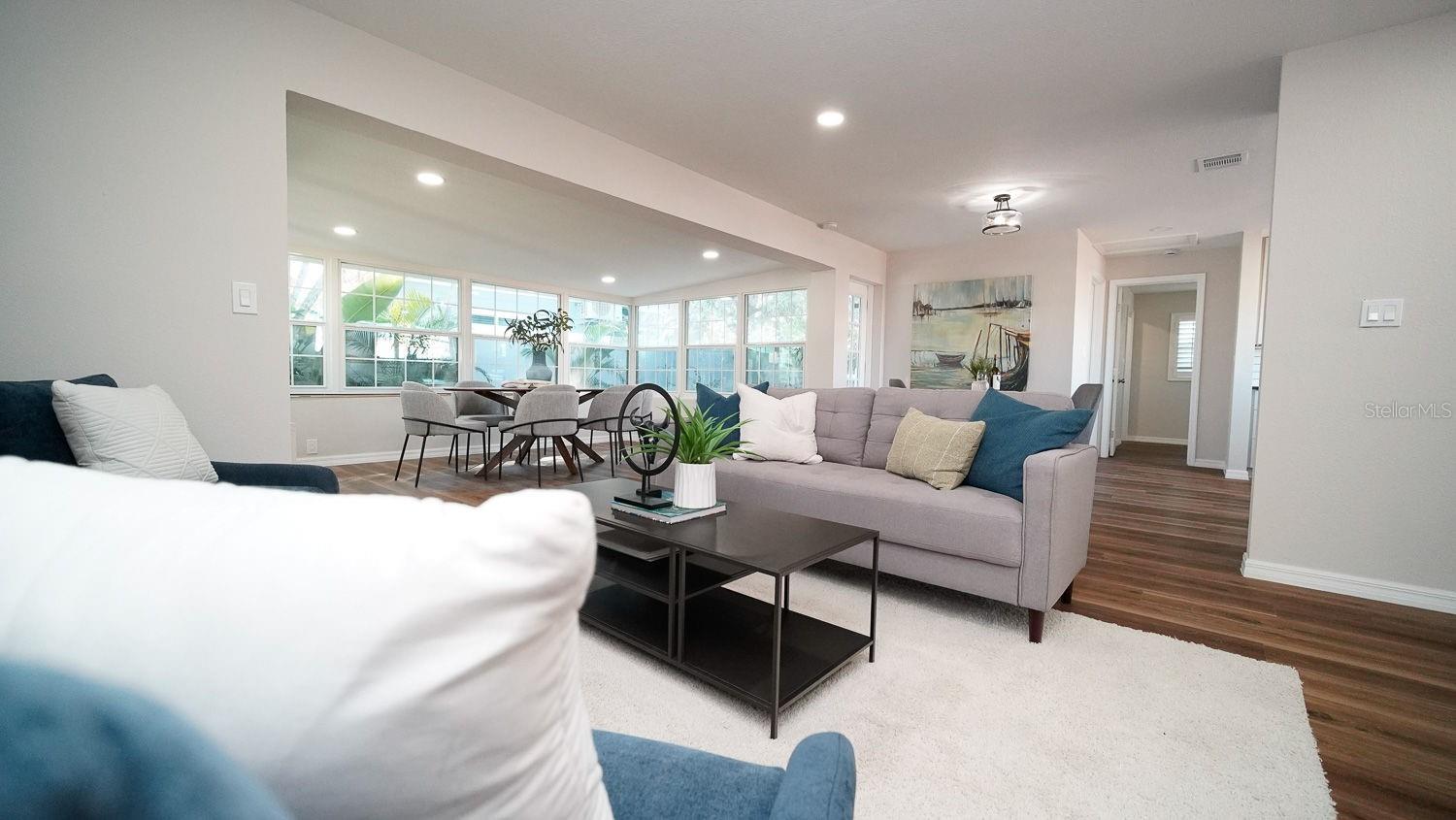 110 92ND AVE NE, ST PETERSBURG, FL, 33702