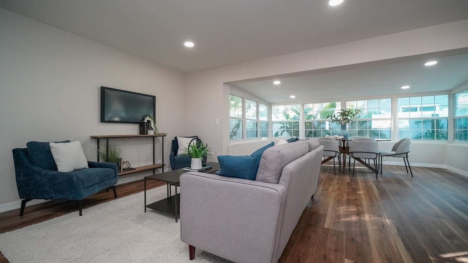 110 92ND AVE NE, ST PETERSBURG, FL, 33702