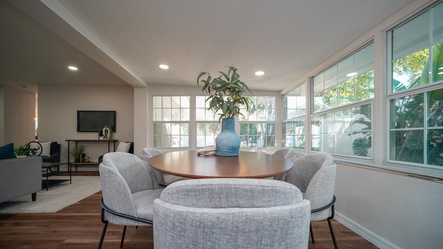 110 92ND AVE NE, ST PETERSBURG, FL, 33702