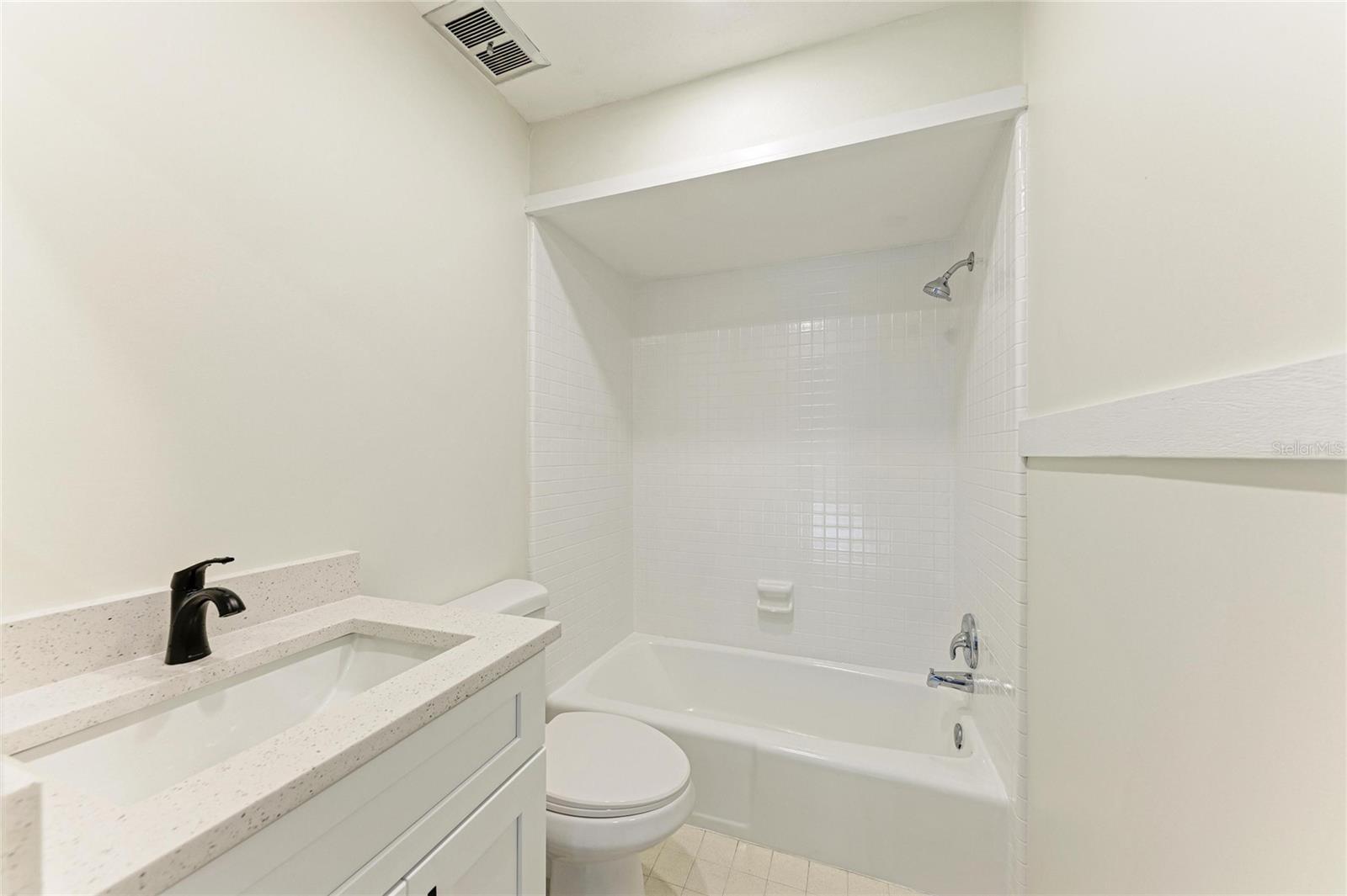 800 S BLVD OF THE PRESIDENTS #9, SARASOTA, FL, 34236