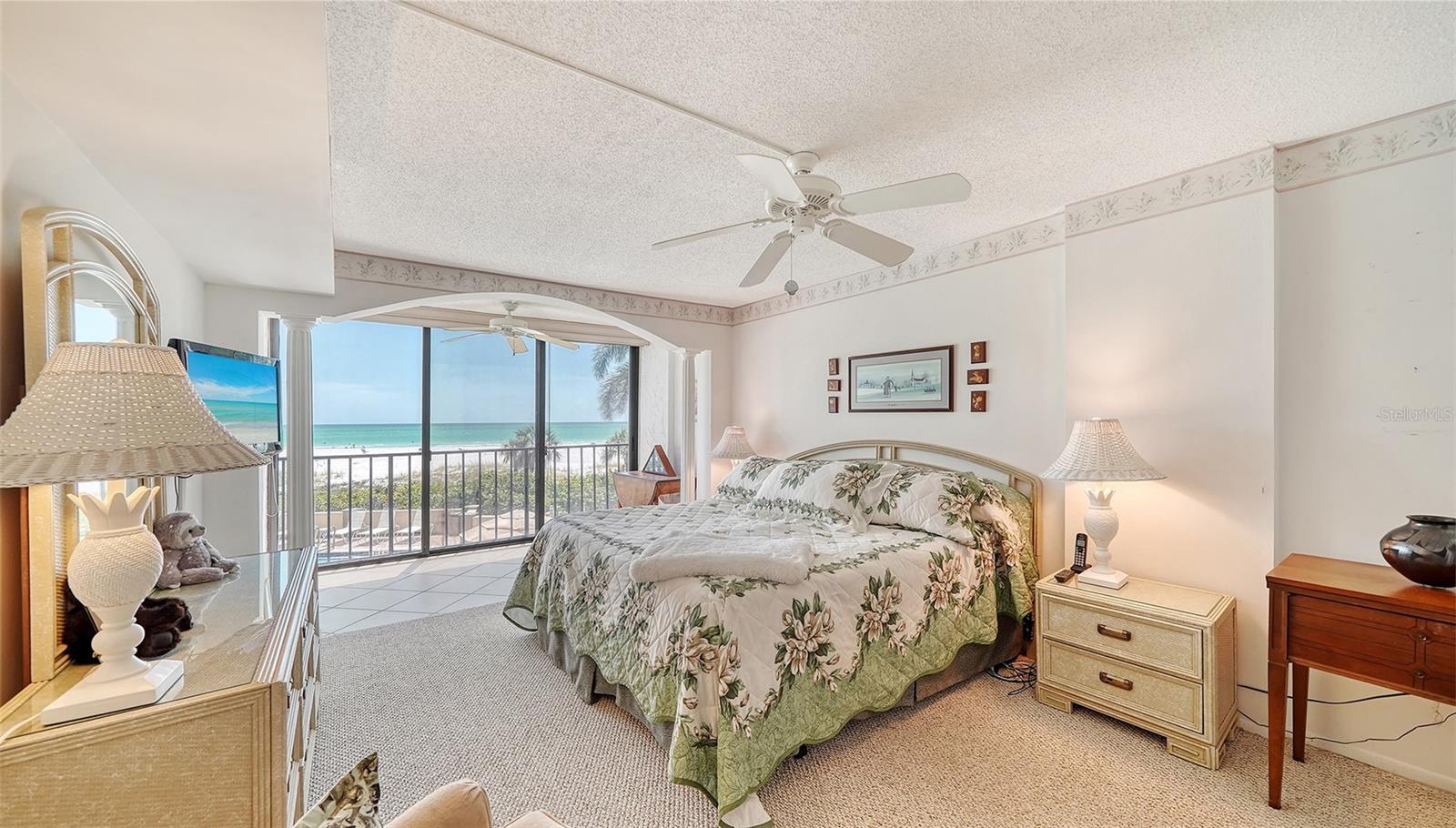 19 WHISPERING SANDS DR #201, SARASOTA, FL, 34242