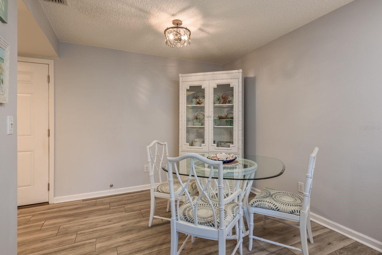 409 STIRLING TER, DUNEDIN, FL, 34698