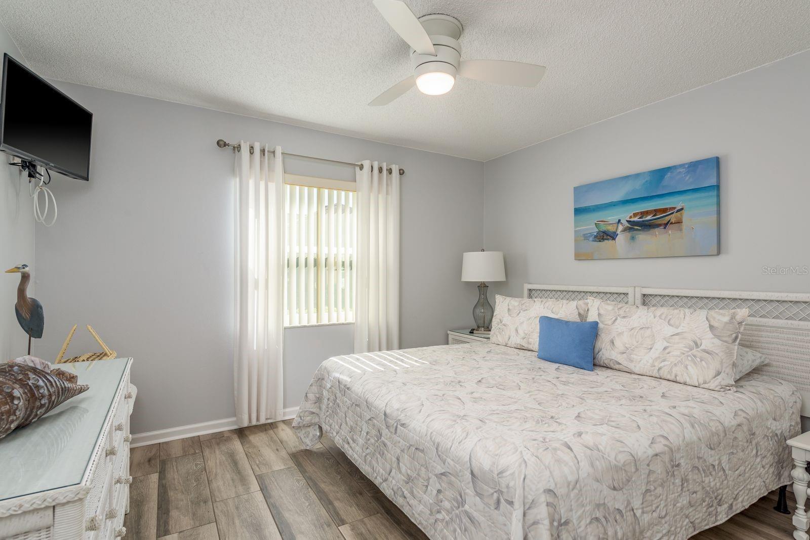 409 STIRLING TER, DUNEDIN, FL, 34698