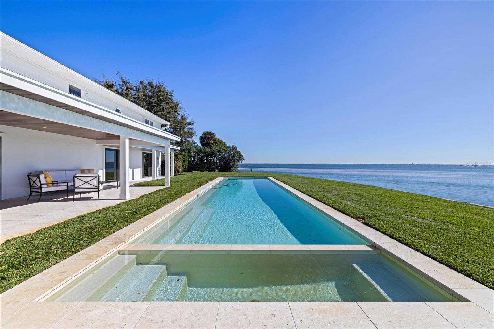 TB8468622 Property Photo