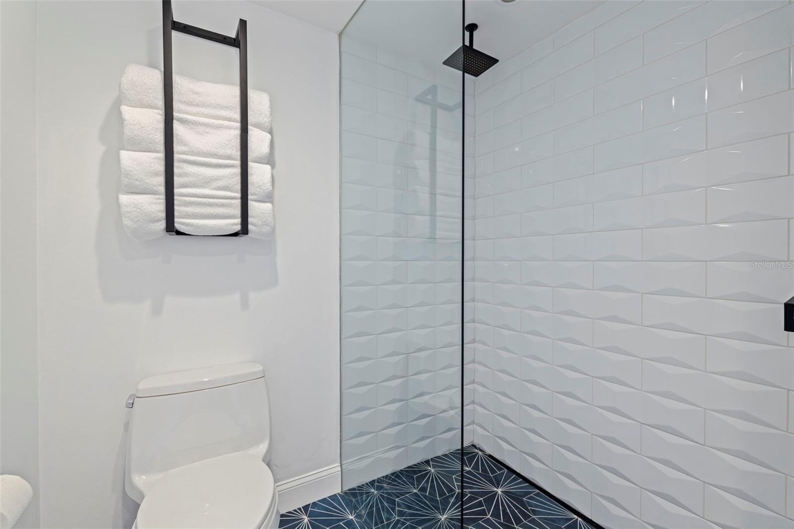 TB8468622 Property Photo